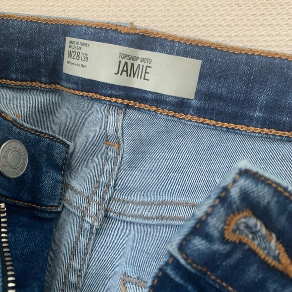 Topshop Jamie Jeans with split hem - Picture 3 of 4